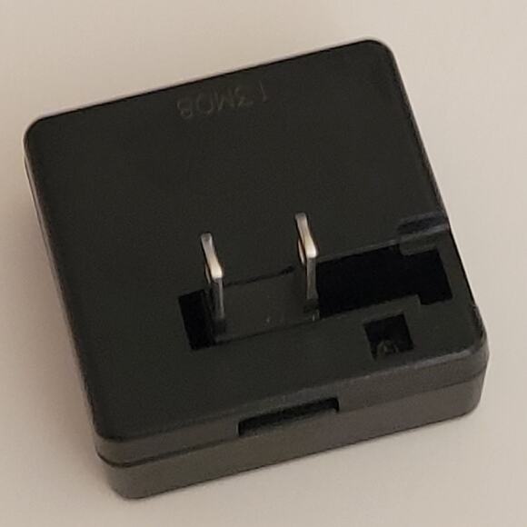 Nikon EH-70P AC Adapter Charger - Picture 6 of 11